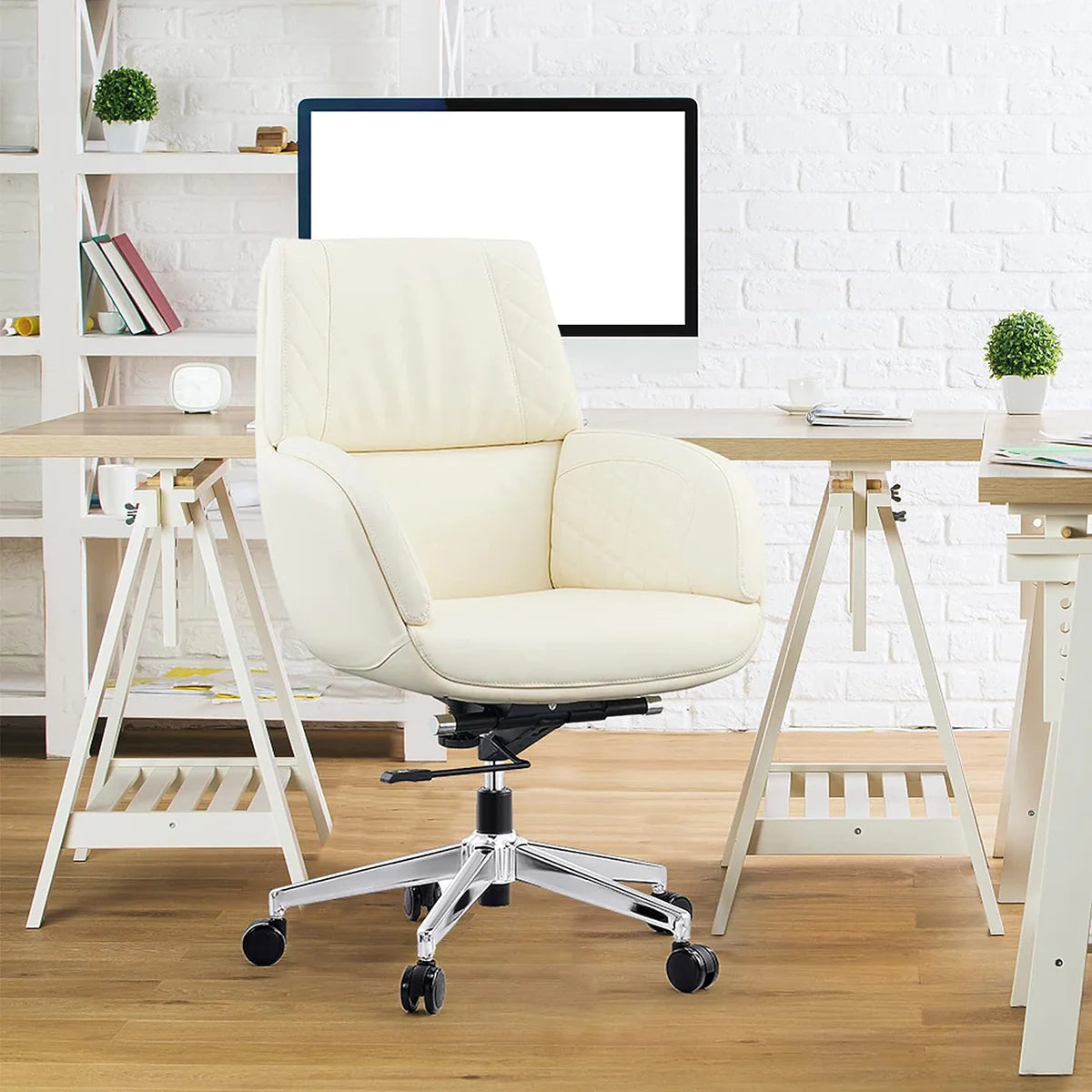 PU Upholstered Modern Office Chair with Tiltable Back, Height Adjustable，360° Swivel，White | karmasfar.us

